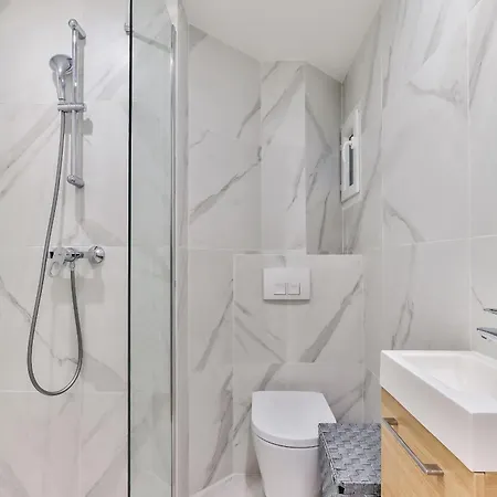 Urbanflat 99 - Spacious 6 Bedrroms In Lejlighed