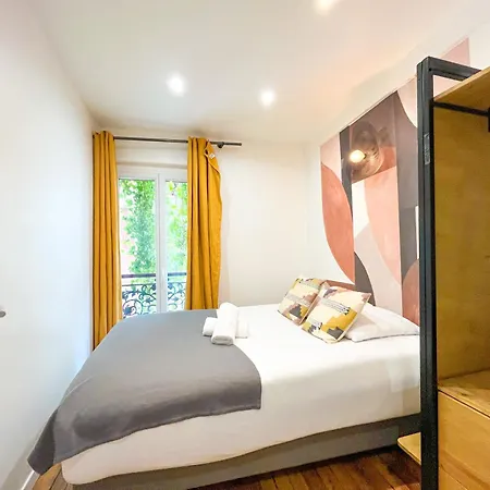Urbanflat 99 - Spacious 6 Bedrroms In Apartmán Paříž