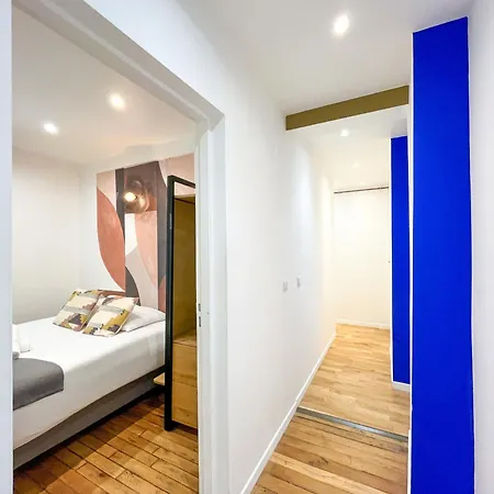 Urbanflat 99 - Spacious 6 Bedrroms In Apartmán Paříž